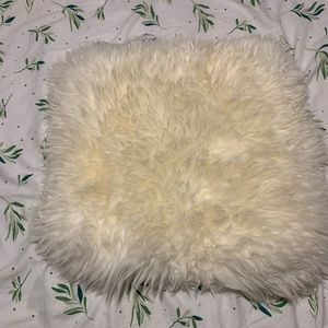 Fluffy pillow case